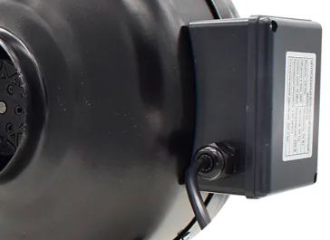 Caja de conexiones de fibra que soporta la combustión